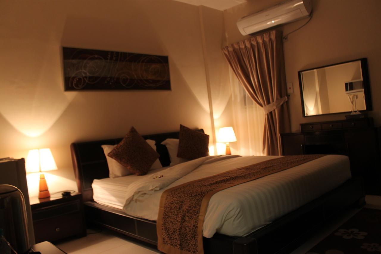 Al Mawasem Al Arbaa ApartHotel Jubail Bagian luar foto