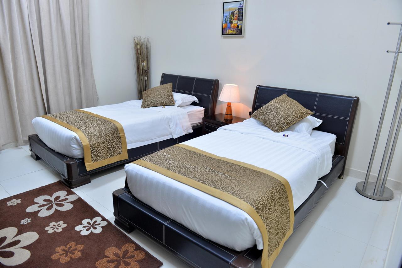 Al Mawasem Al Arbaa ApartHotel Jubail Bagian luar foto