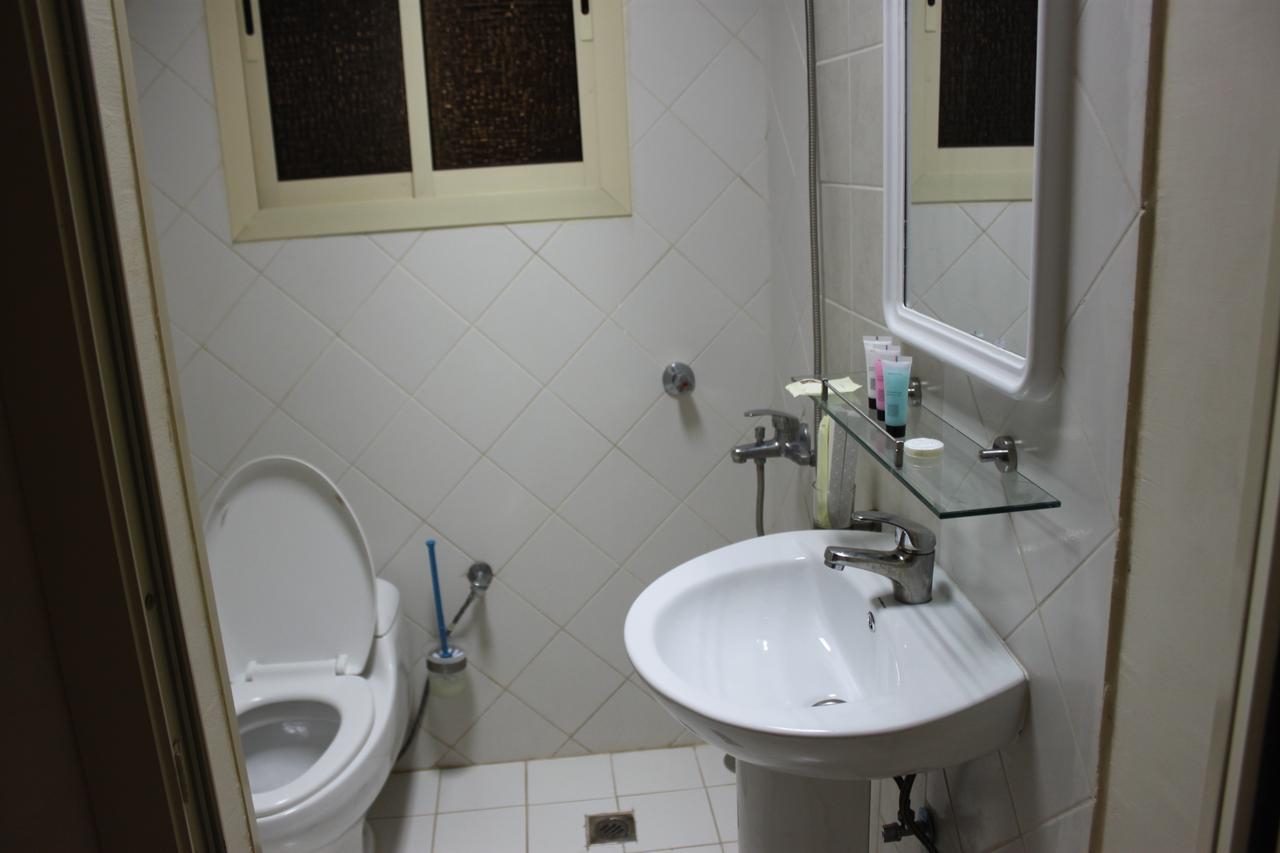 Al Mawasem Al Arbaa ApartHotel Jubail Bagian luar foto